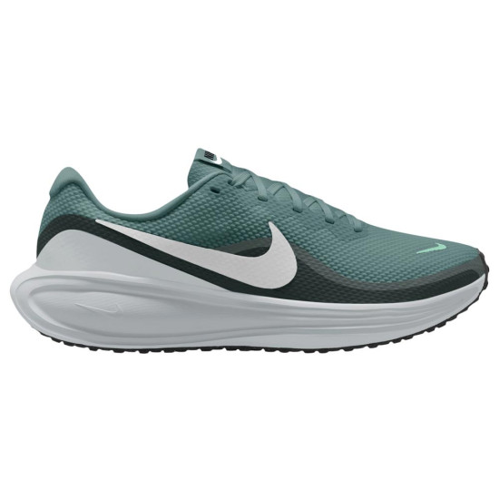 Nike Revolution 8